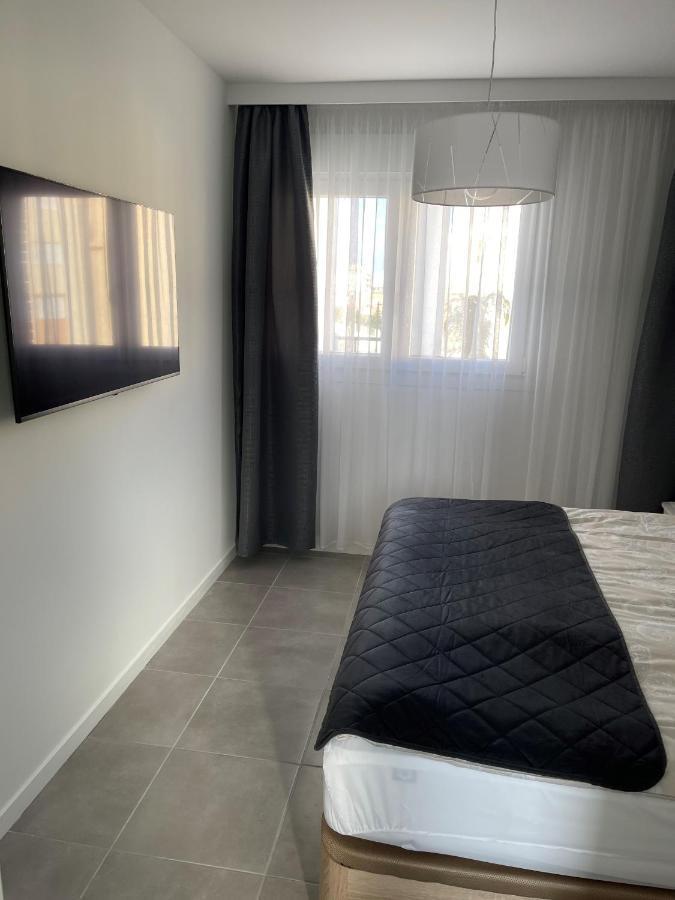 Sunny Apartment In Denia With Outdoor Swimming Pool And Garage Parking Place Included, 300M From The Sandy Beach Exteriör bild